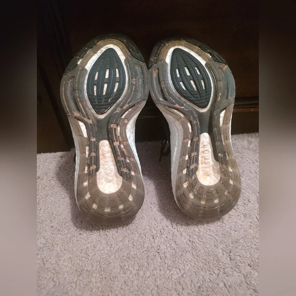 Adidas Ultraboost Black Sneakers - Picture 6 of 7